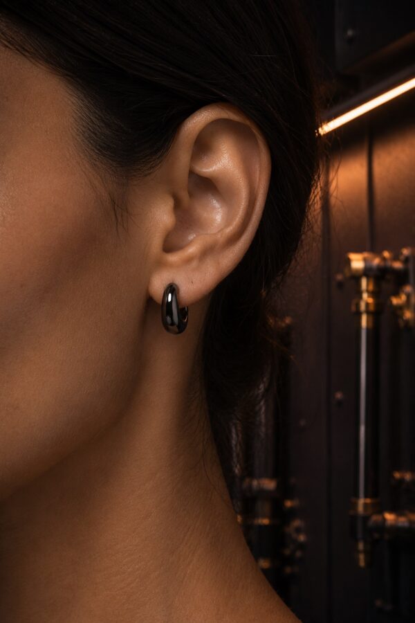 Hadley Crest Earring
