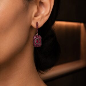 Isolde Crest Earring